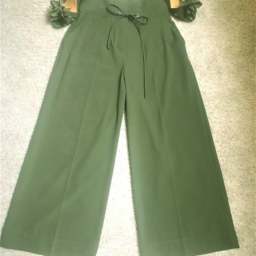 High-Waist Wide-Leg crop pants